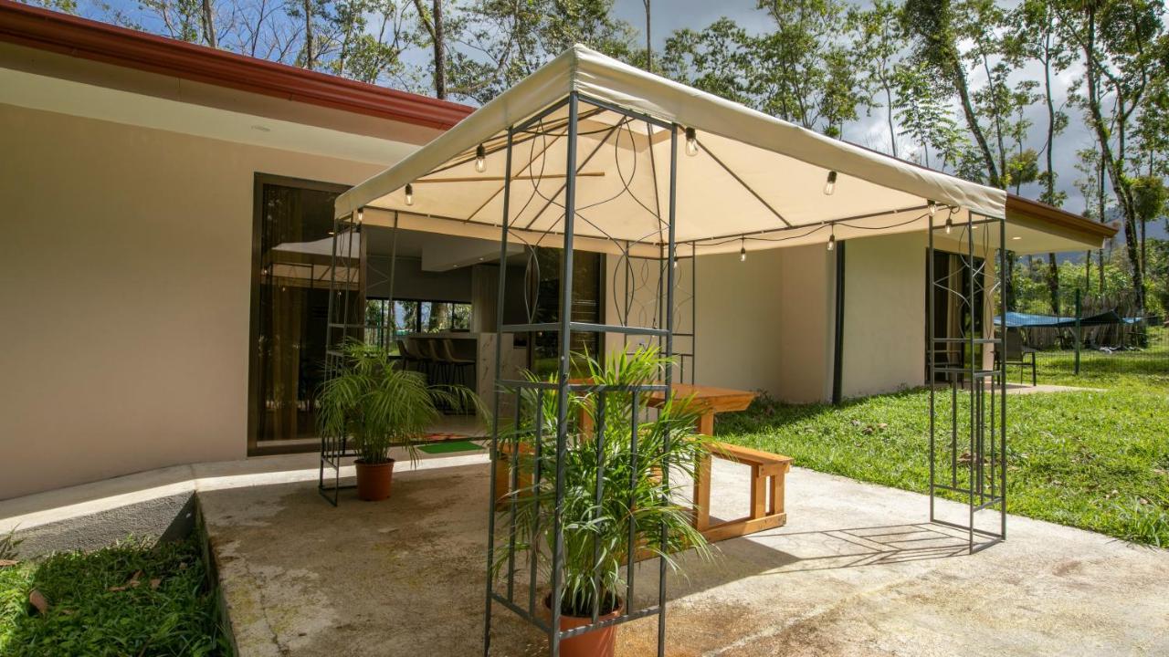 River Paradise Villa With Private Jacuzzi La Fortuna Екстериор снимка